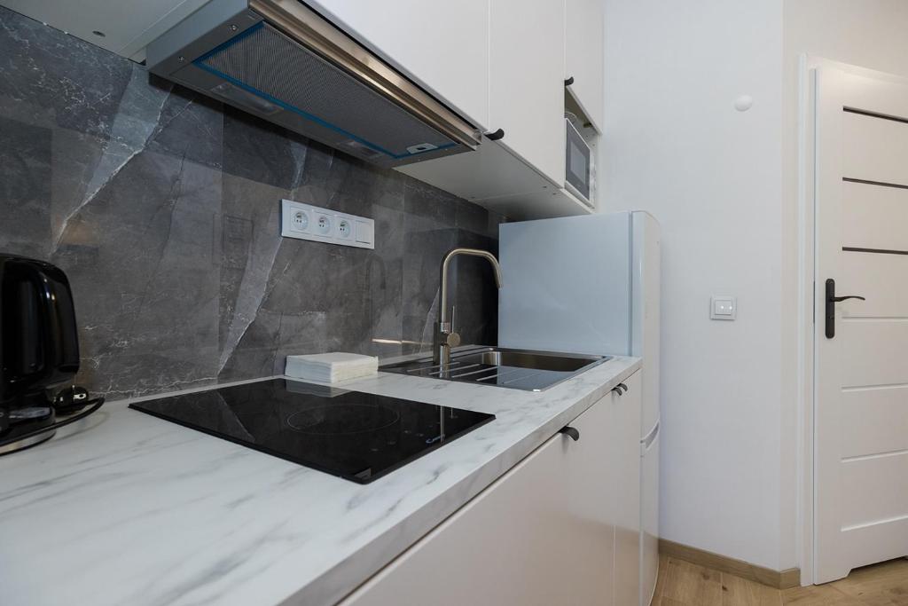 Fotografia z galérie ubytovania Stadion Narodowy Warszawa UNIT ApartmentMini noclegi Super lokalizacja przy Metro MiniStudio with private banthroom vo Varšave