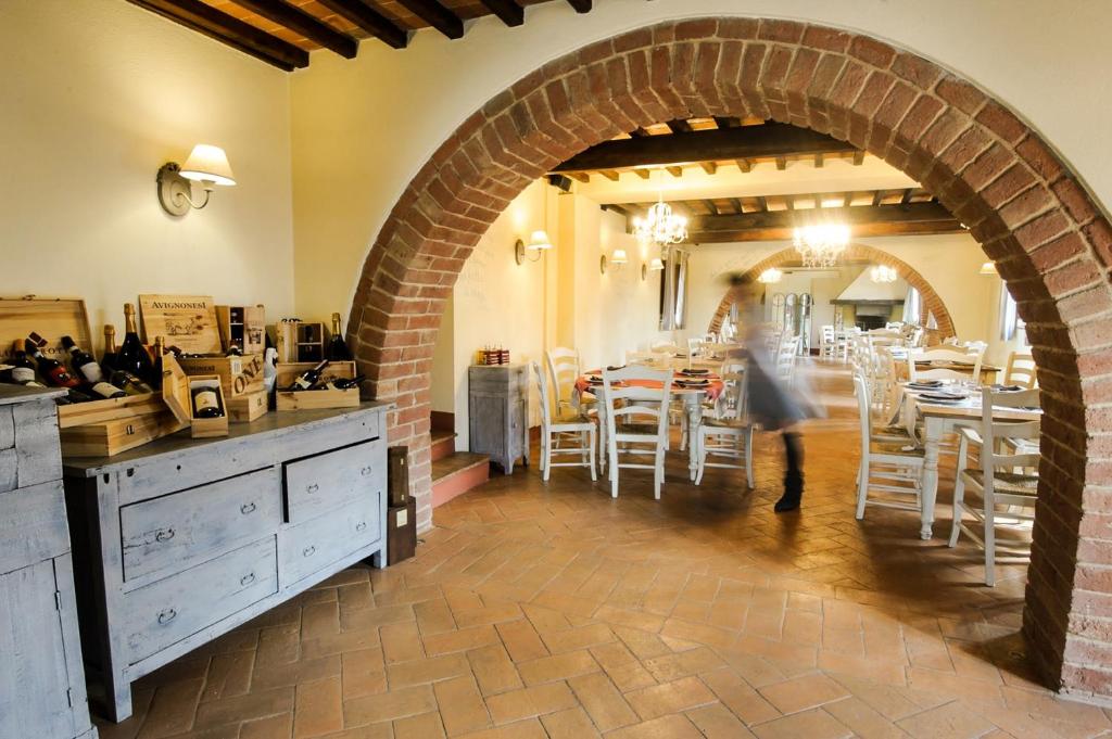 Reštaurácia alebo iné gastronomické zariadenie v ubytovaní Agriturismo Le Torri di Porsenna