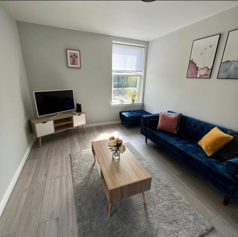 Stunning 2 Bedroom River View Apartment photo