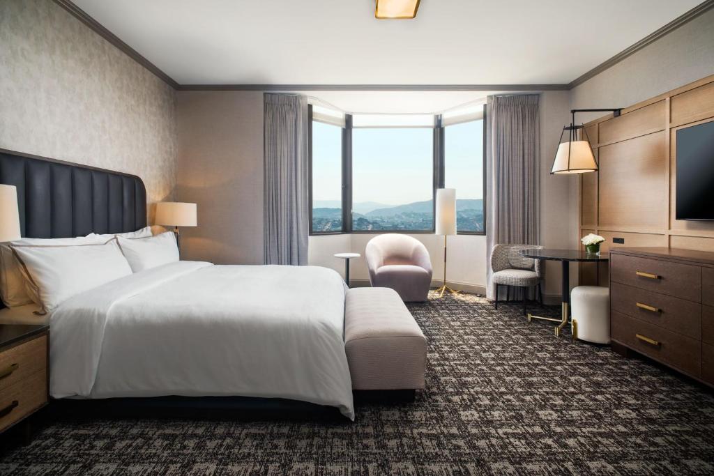 The Westin St. Francis San Francisco on Union Square - 海湾景套房，1间卧室较大套房，1个国王，海湾景观