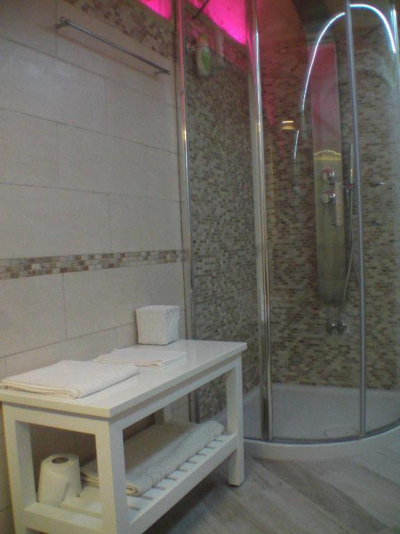 A bathroom at La Grotta