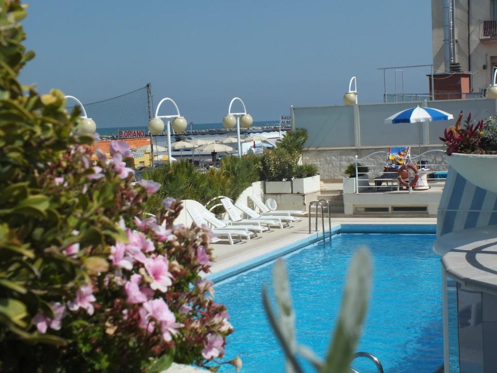 Bazén v ubytovaní Hotel Excelsior alebo v jeho blízkosti