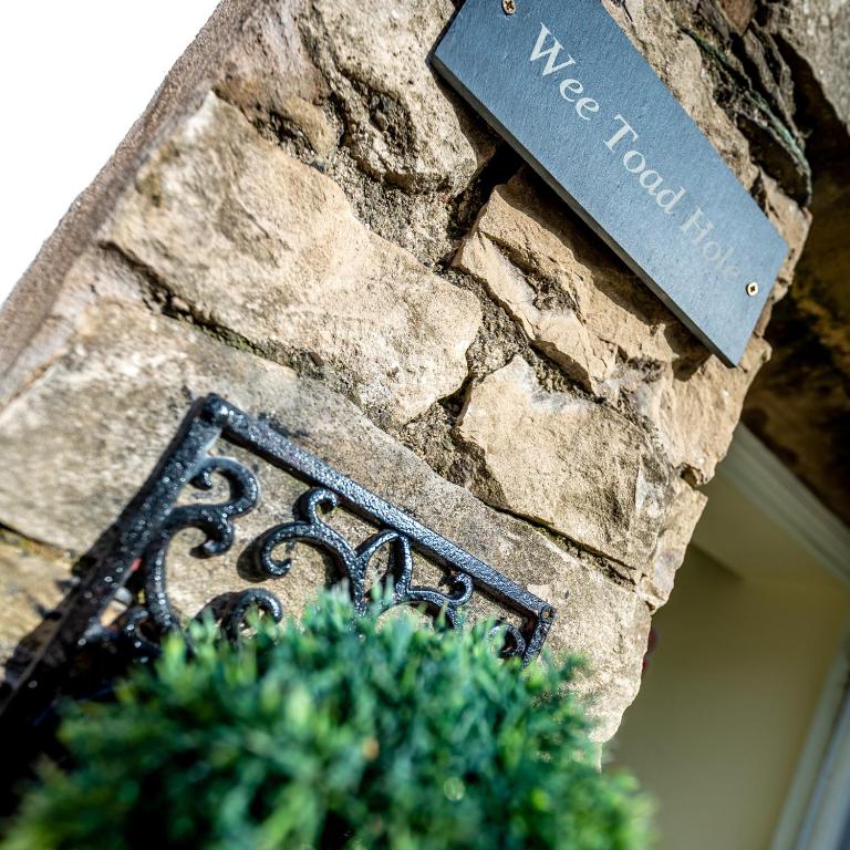 Fotografie z fotogalerie ubytování Wee Toad Hole Heart of Kendal - Cottage sleeps 4-6 - Dogs Welcome v destinaci Kendal