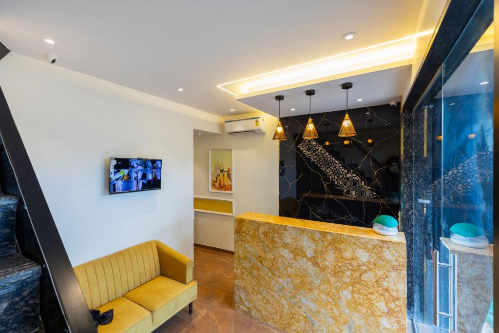 TV a/nebo společenská místnost v ubytování O Rooms Near Mumbai international Airport