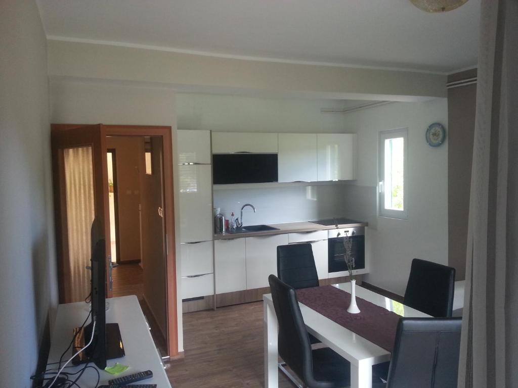 Apartments & Rooms Formenti - 4