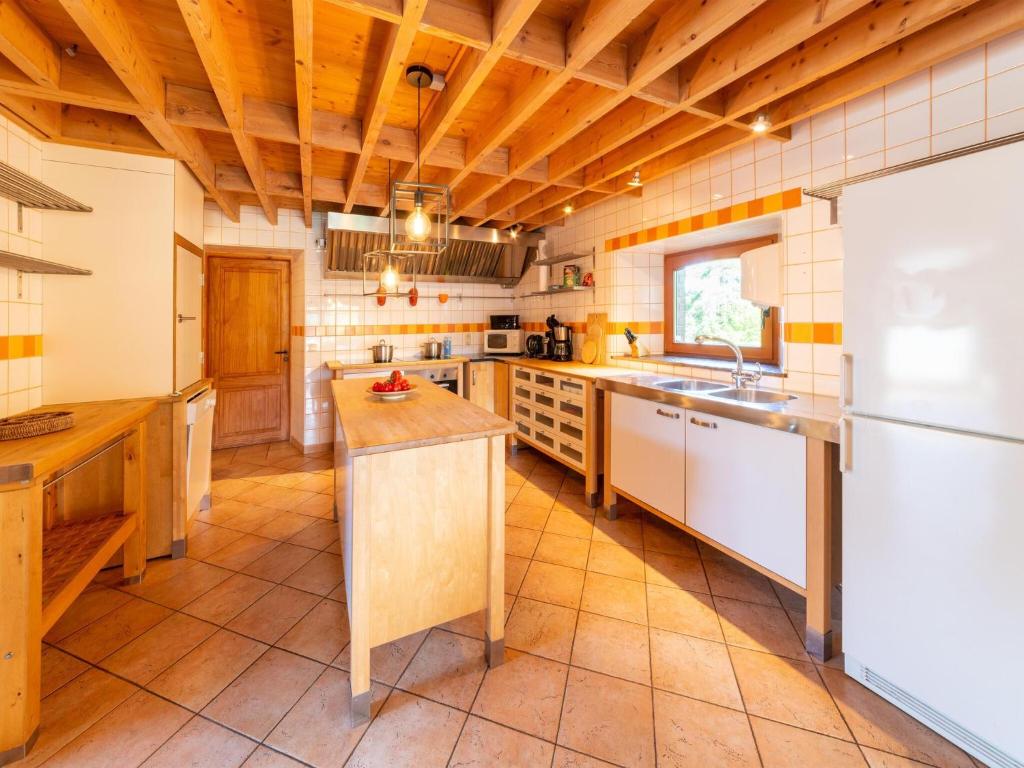 Kuchyň nebo kuchyňský kout v ubytování Holiday home situated in a rural setting