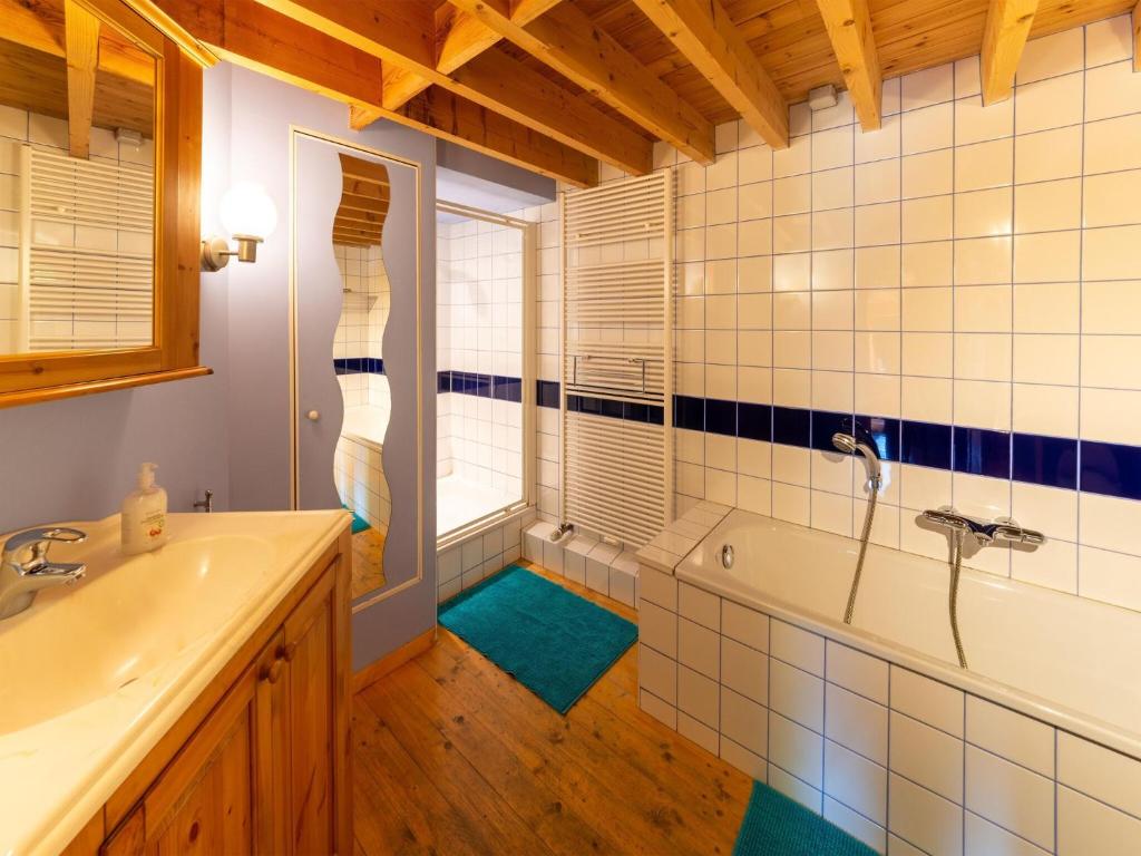 Koupelna v ubytování Holiday home situated in a rural setting