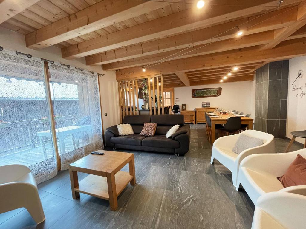 Ruang duduk di Appartement Morillon Village, 5 pièces, 9 personnes - FR-1-624-139