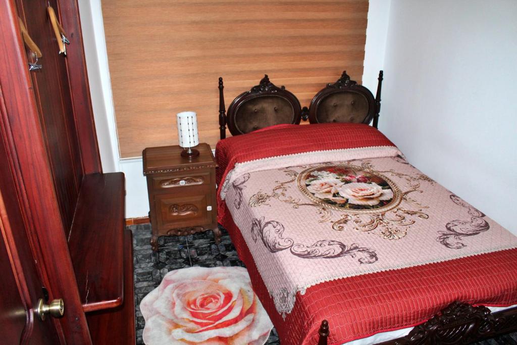 Postel nebo postele na pokoji v ubytování Chaska Hotel