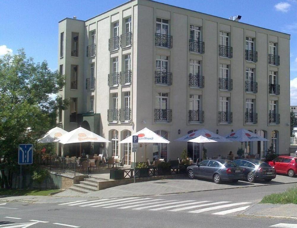 Budova, kde se hotel nachází