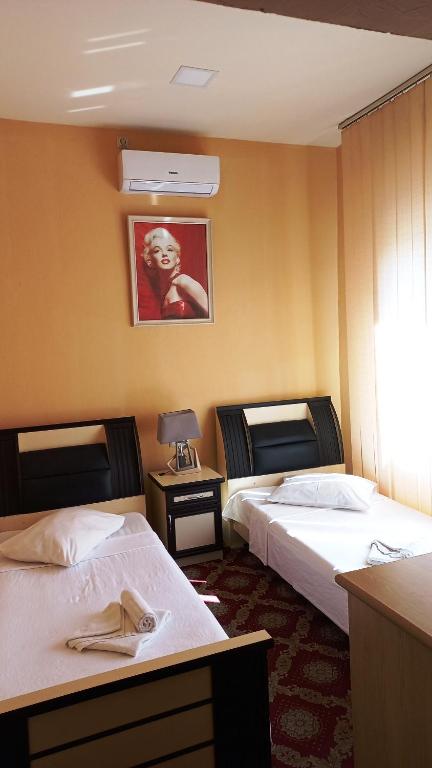 Elko Hotel - İki Yataklı Oda