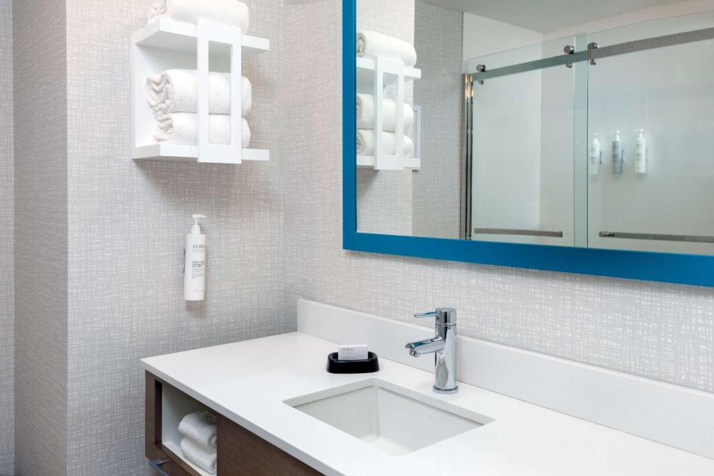 Hampton Inn Boston Bedford Burlington photo