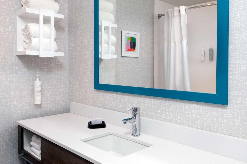 Hampton Inn Boston Bedford Burlington photo