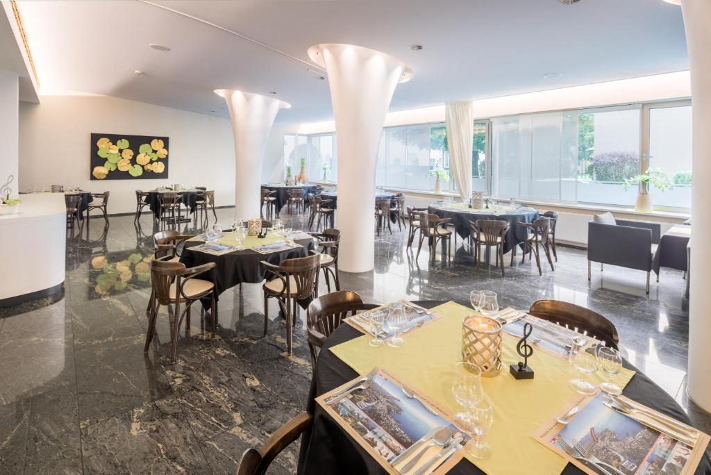 Restaurace v ubytování 4-Länder-Hotel Deutschmann