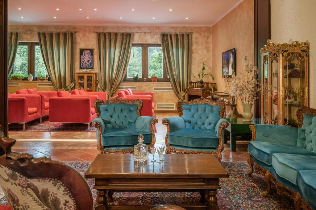 Posezení v ubytování Ovindoli Park Hotel & SPA