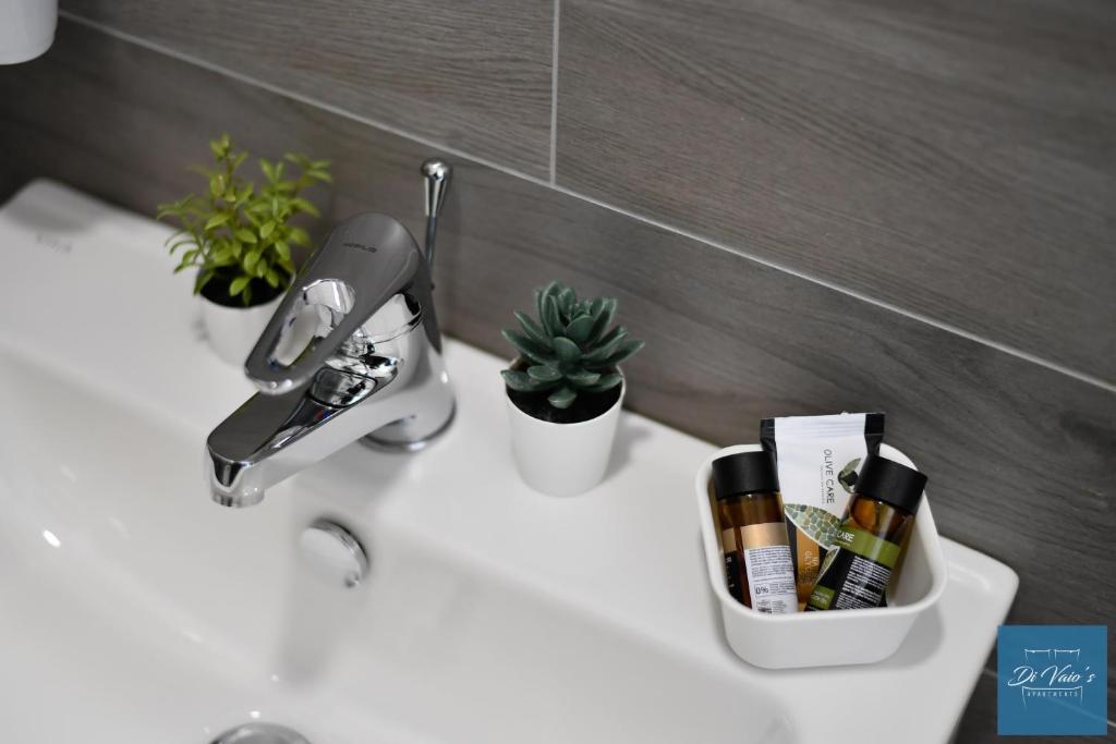 Di Vaio s Apartments adiacente metro Rione Alto - 8