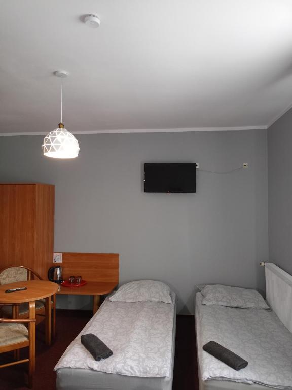 ZAJAZD Wałbrzych - Quadruple Room With Private Bathroom