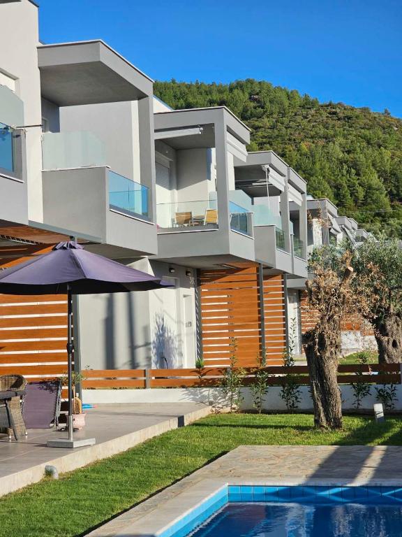 Bazén v ubytování Sol Greco Apartment nebo v jeho okolí