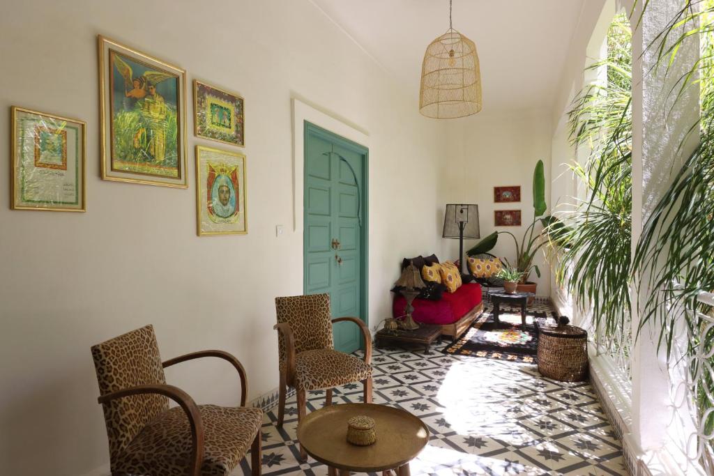 Predel za sedenje v nastanitvi Riad NaaNaa Bed & Breakfast