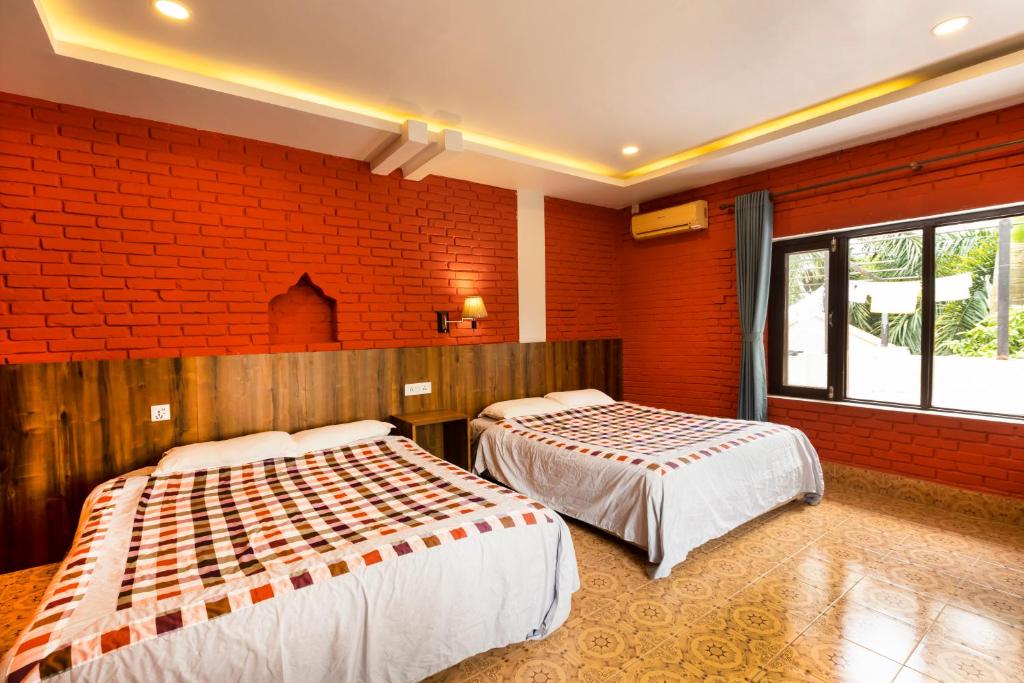 Letto o letti in una camera di Hotel Parkside & Swimming Pool-Between Greenery and Azure ,Your Perfect Retreat