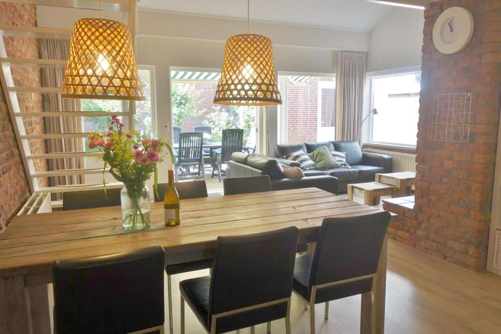 Χώρος καθιστικού στο Vakantiewoning NOORDERSTEK