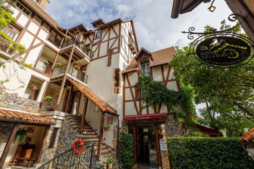 Le Charcoa Hotel - Resim 9