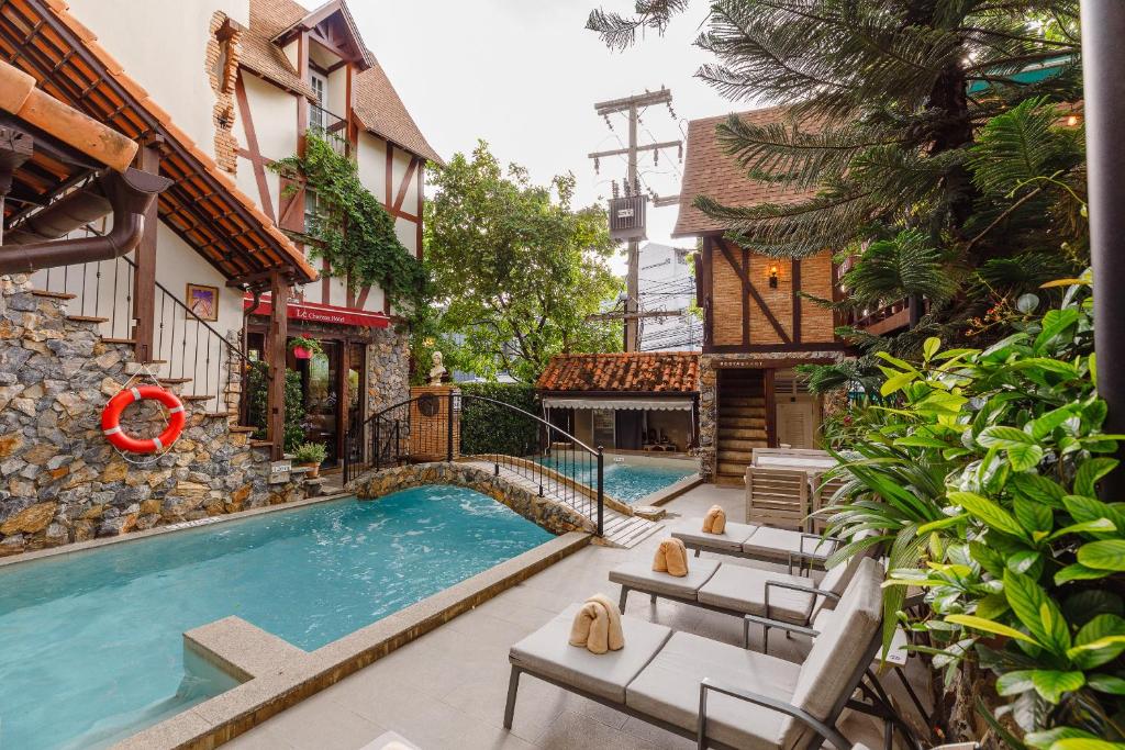 Le Charcoa Hotel - Resim 24