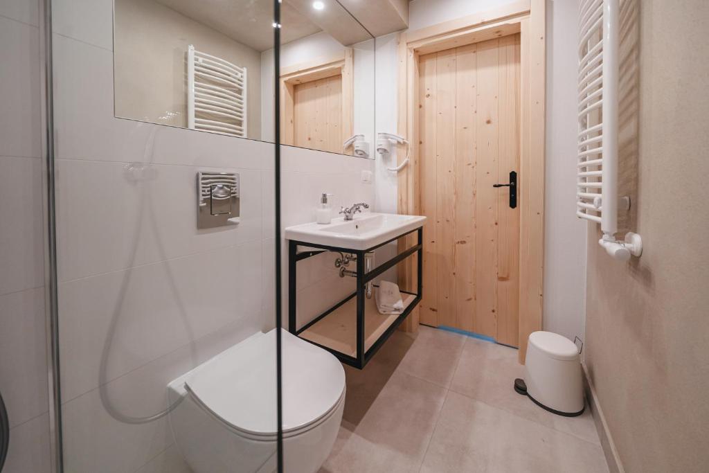 Kúpeľňa v ubytovaní Apartamenty Przystanek Grapa