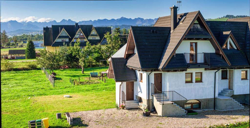 Výhľad na hory alebo výhľad na hory priamo z apartmánu