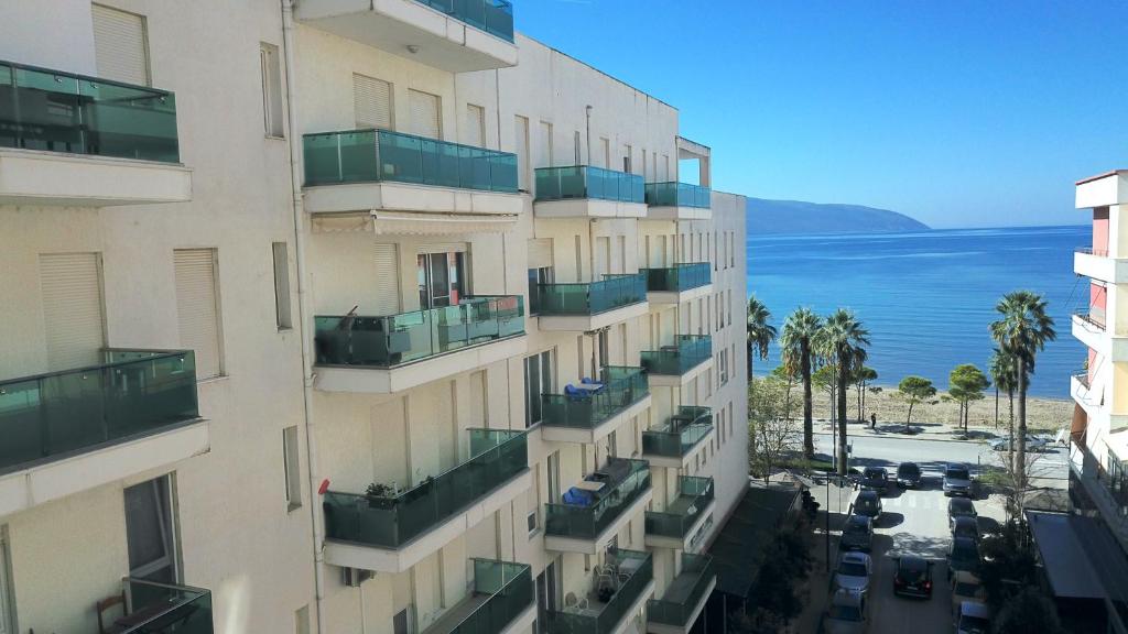 LUXURY SEA SIDE - Image 9