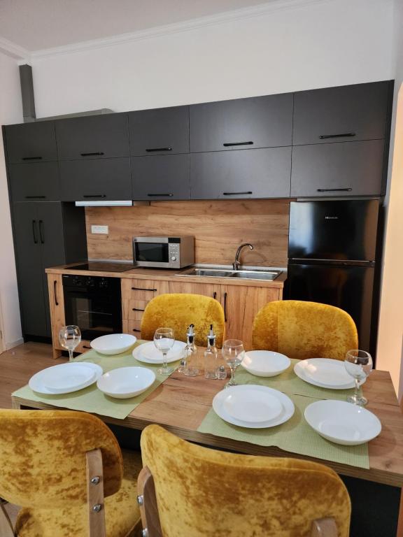 Apartment Sweet 21 - Image 8