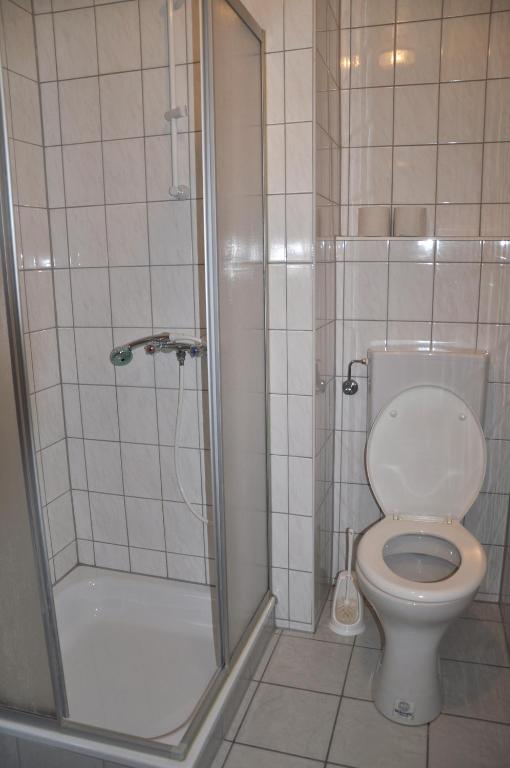 Landgasthof Doldewirt - Tweepersoonskamer Met Gedeeld Toilet En Douche