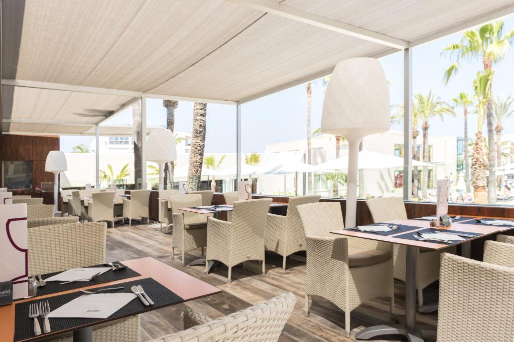 Restaurace v ubytování Occidental Ibiza