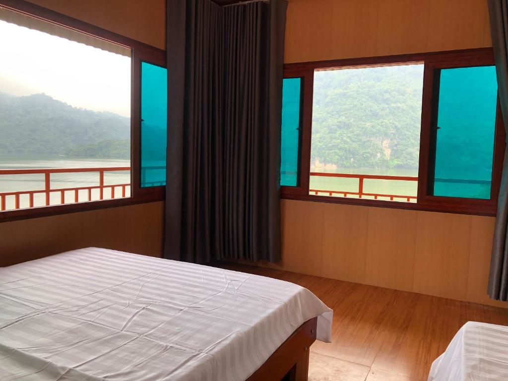 Nhà Nghỉ Sơn Lâm - Ba Bể lake Best view - Room King Con Vista Al Lago