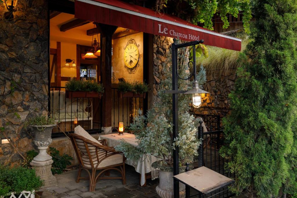 Le Charcoa Hotel - Resim 45