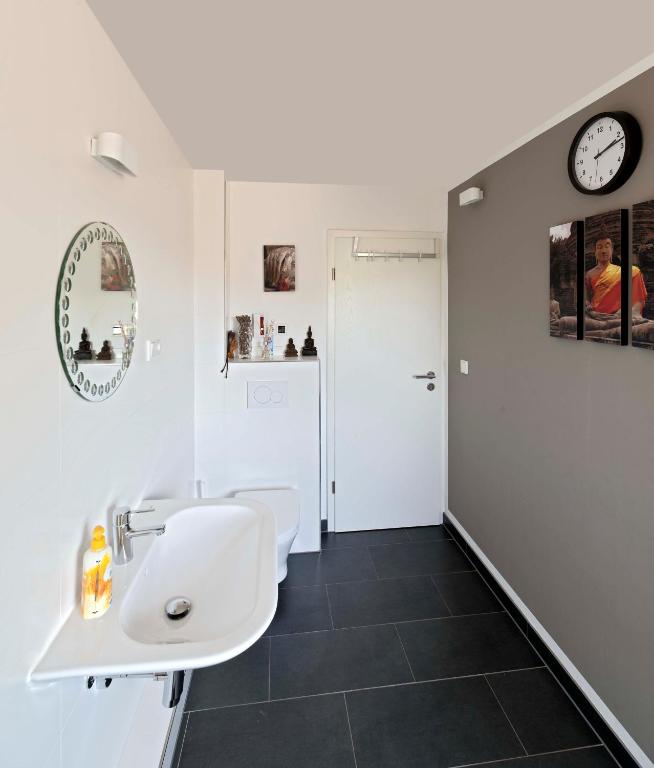 Cozy Inn Schladern - Habitación Doble Con Baño Privado Externo