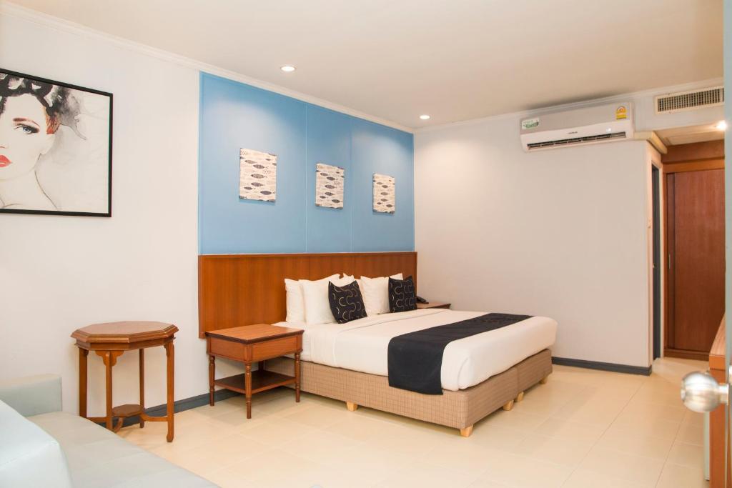 لابی و فضای عمومی S Lodge Pattaya formally Sabai Lodge - تصویر ۵