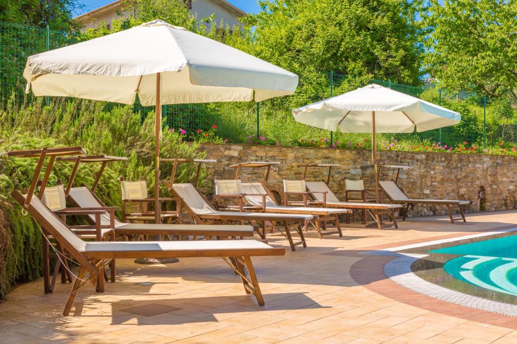 Bazén v ubytování Hotel Il Buongustaio nebo v jeho okolí