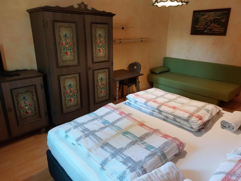 Postel nebo postele na pokoji v ubytování Ferienwohnung Heimberger