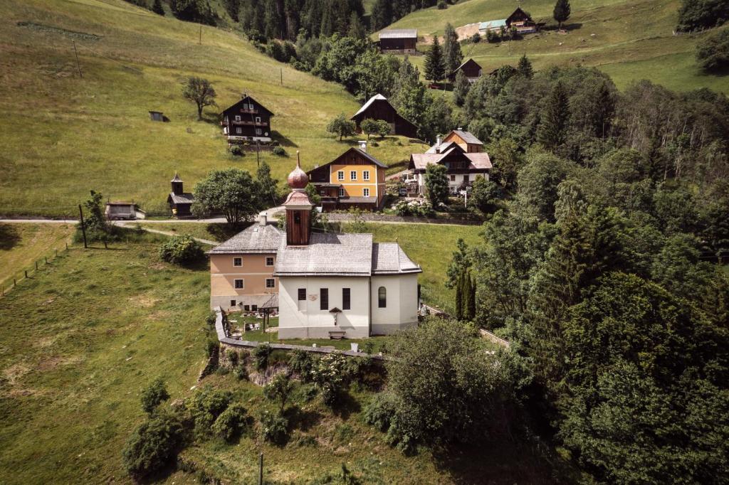 Et luftfoto af Alte Schule auf der Alm