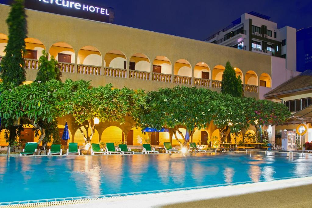 S Lodge Pattaya formally Sabai Lodge - Resim 38