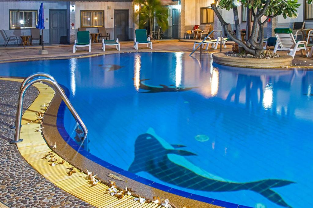 S Lodge Pattaya formally Sabai Lodge - Resim 44