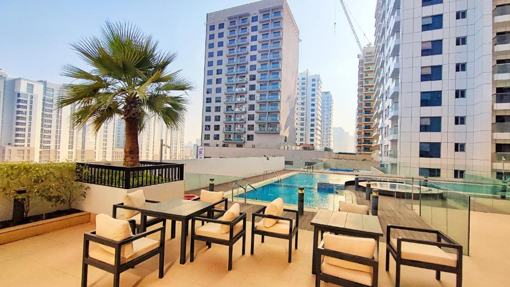 Dubai JVC Charming Furnished Apartment With View, Dubai (updated