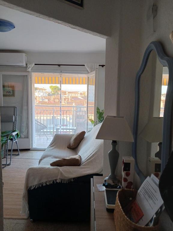 Postel nebo postele na pokoji v ubytování NIUMAR Acogedor apartamento muy luminoso con terraza
