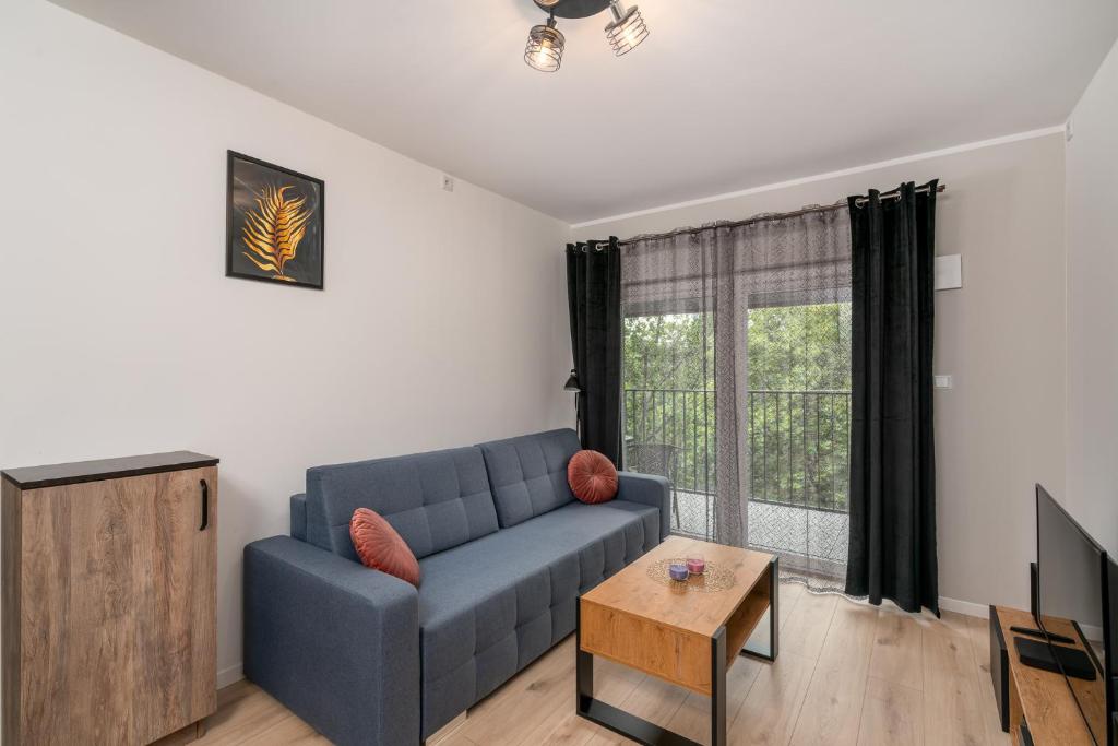 ApartWro 4th-City Square Railway Station balcony, garage, bicycles - 3