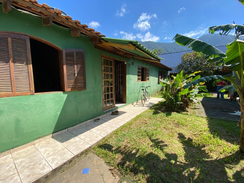 Κήπος έξω από το Recanto dos Katzen