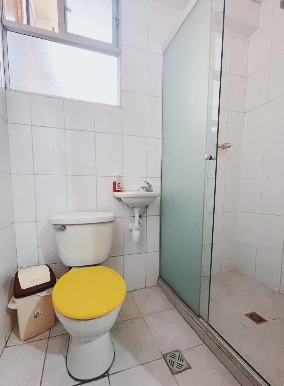 Lobo Hostel La Pazにあるバスルーム