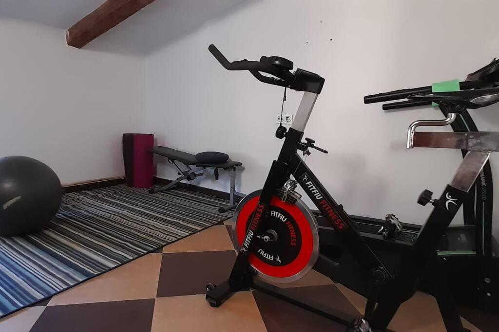 Fitness centrum a/nebo fitness zařízení v ubytování Villa La Hojilla relax o trabajo