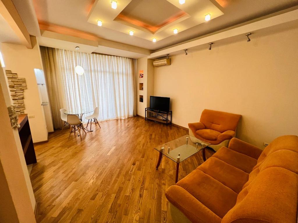 Four seasons apartment by Baku Housing - Housity
