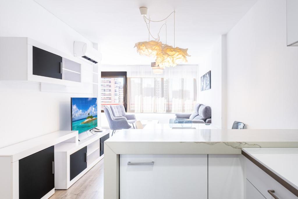 Kuchyňa alebo kuchynka v ubytovaní Loix Mar 11-E Apartment Levante Beach